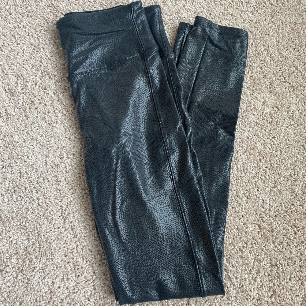 LIKE NEW SPANX croc shine leggings